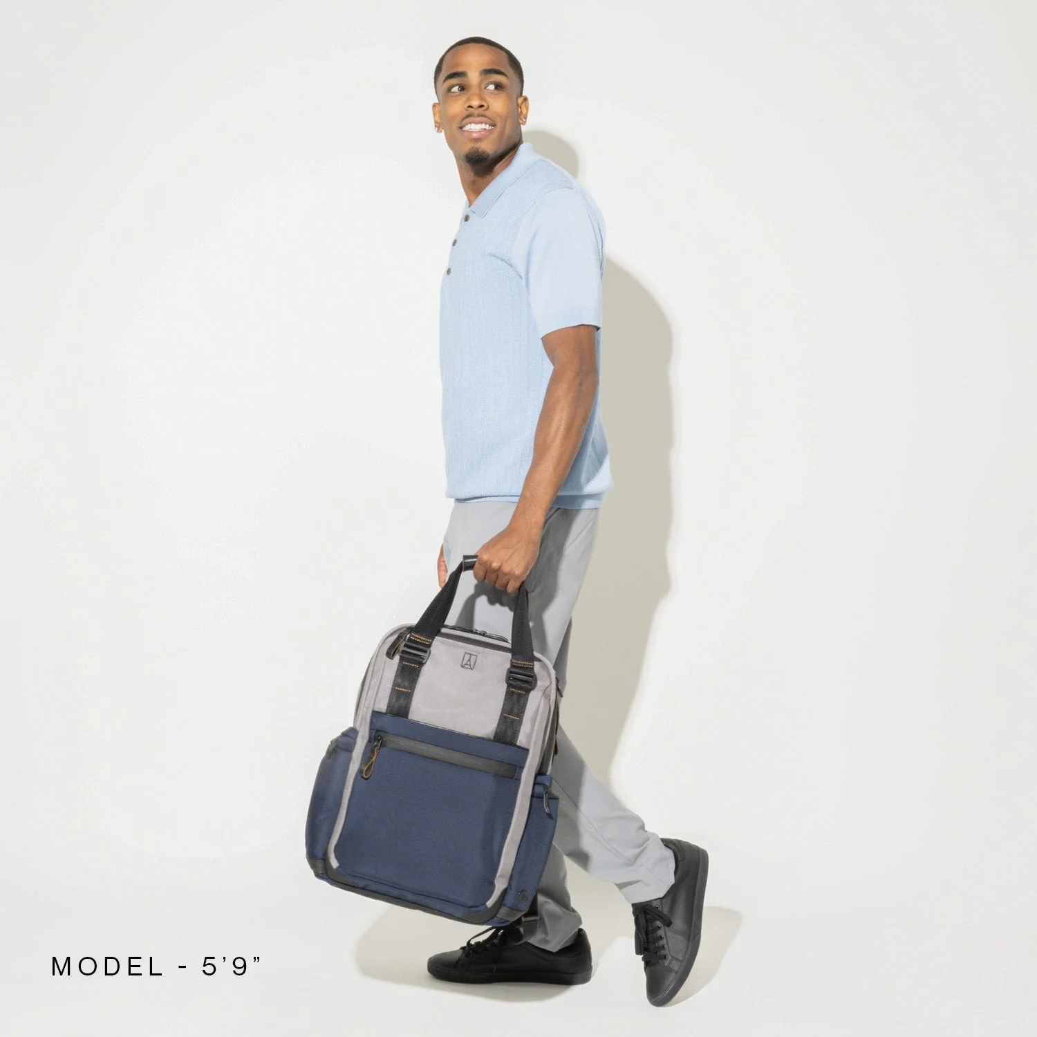 Travelpro® Altitude™ Medium Expandable Laptop Backpack 25-30L- Stellar Navy/Grey - Image 4