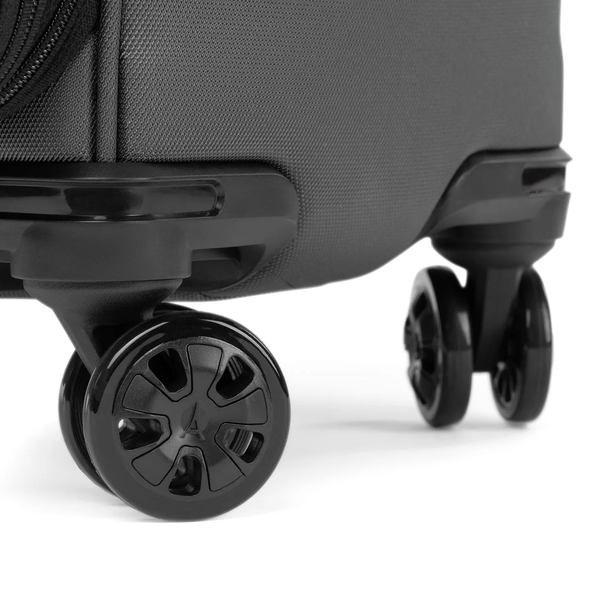 Crew™ Classic Large Check-in Expandable Spinner - Image 23