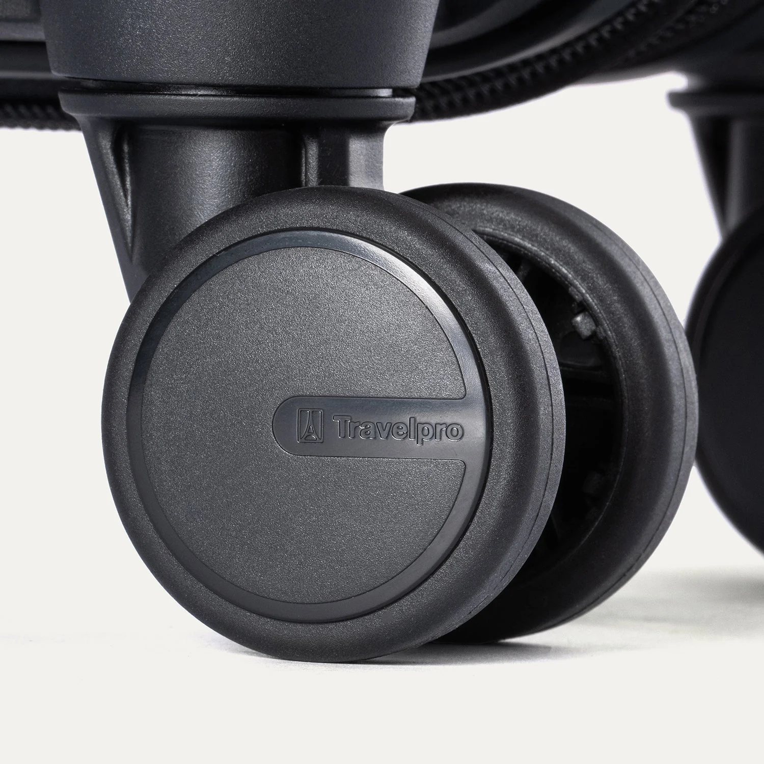 Maxlite® Air V2 Large Check-In Hardside Spinner - Image 45