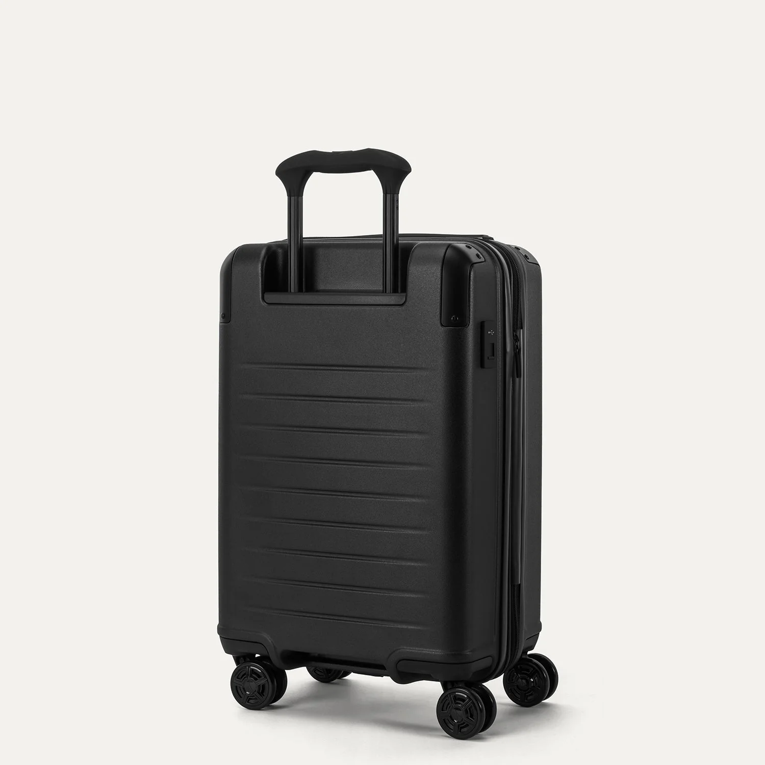 Platinum® Elite Carry-On Hardside Spinner - Image 3