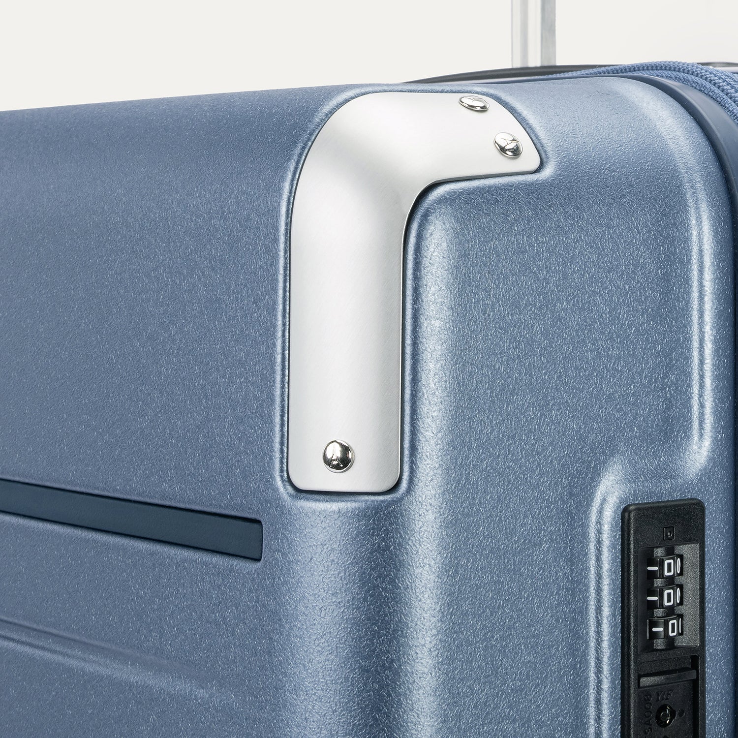 Platinum® Elite Large Check-In Hardside Spinner - Image 18