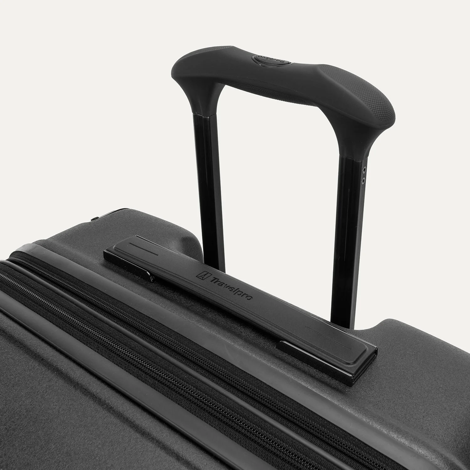 Platinum® Elite Medium Check-In Hardside Spinner - Image 6