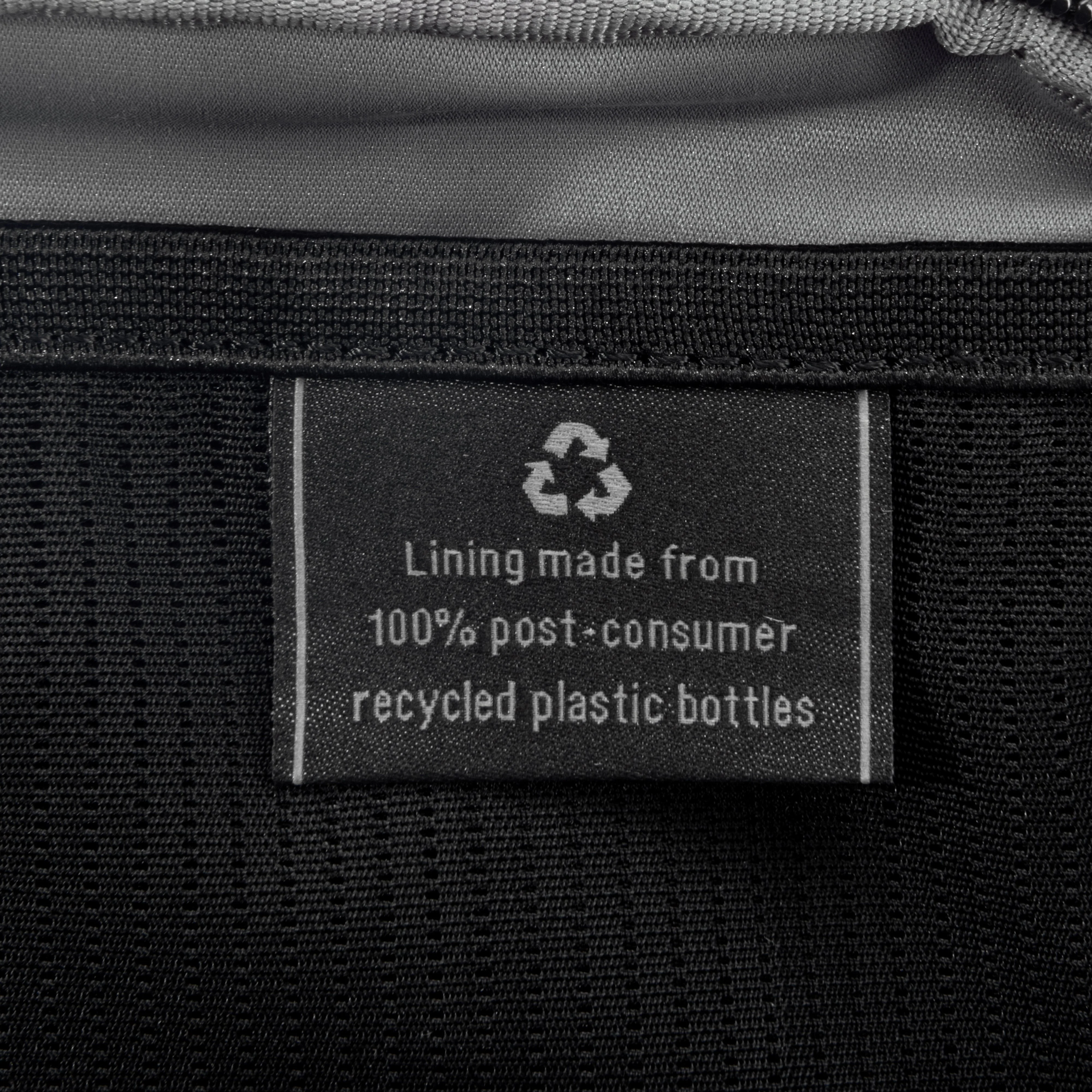 Travelpro® Altitude™ Crossbody 6L - Image 9